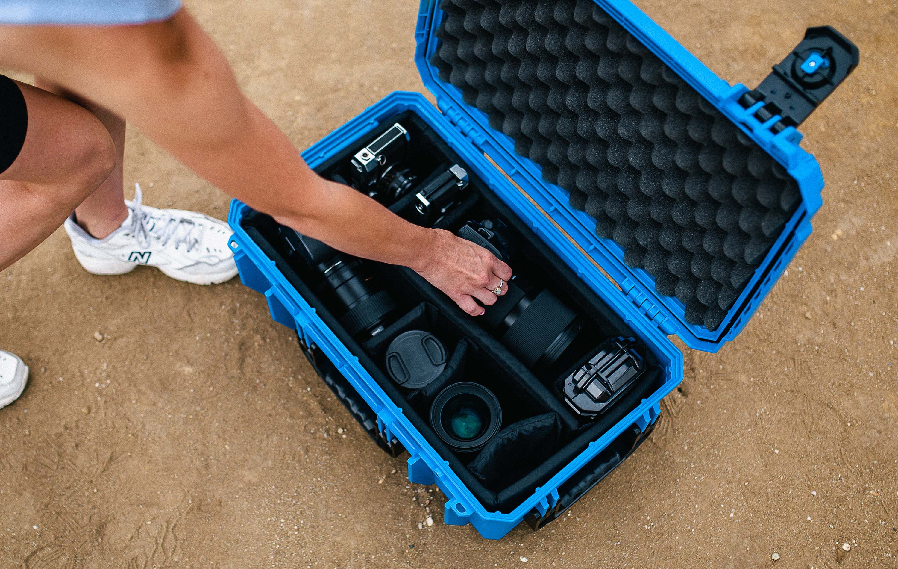Creator Collection. 830 Padded Divider. Cameras.