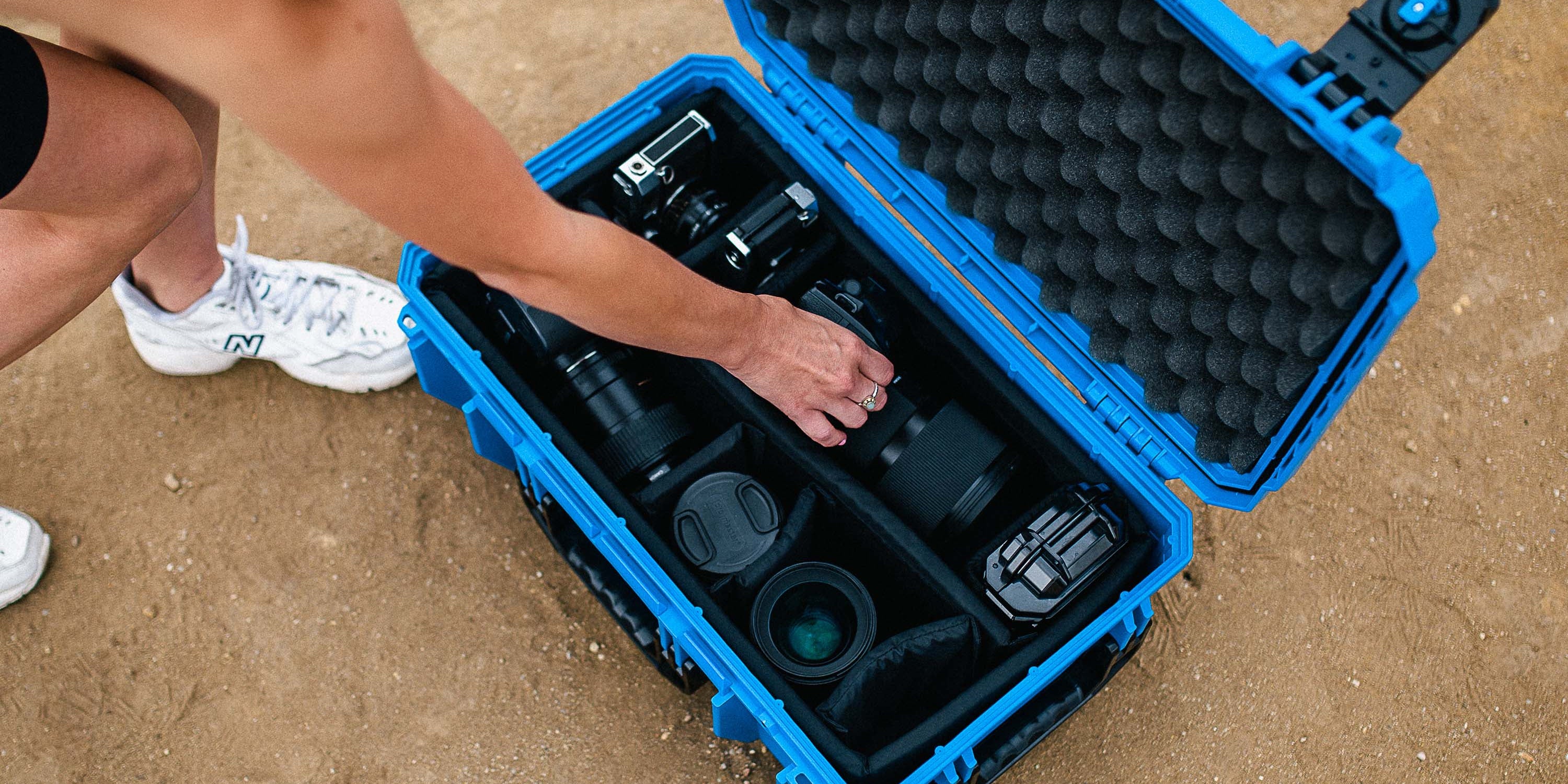 Creator Collection. 830 Padded Divider. Cameras.
