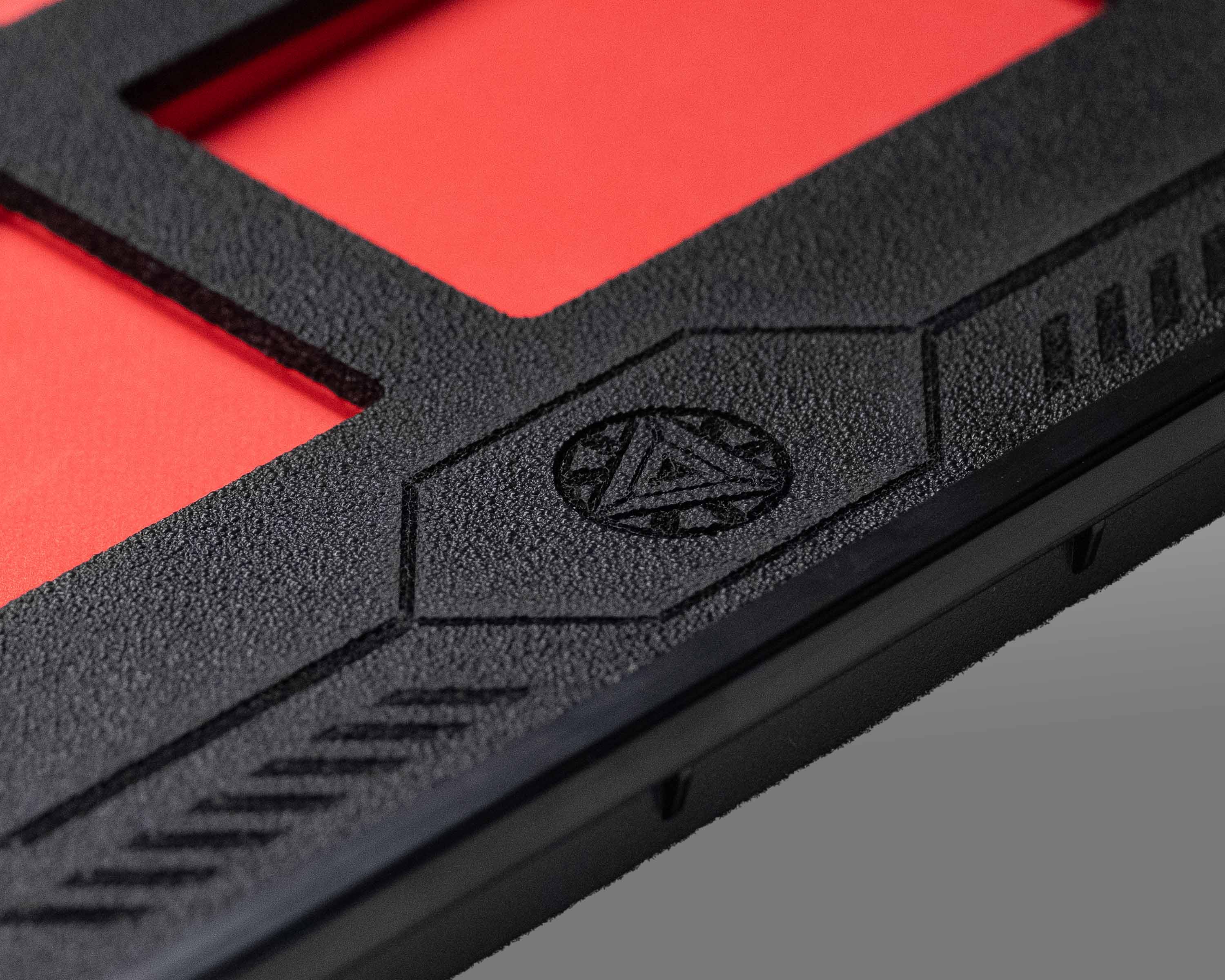 CUstom_Case_highlight_2.jpg