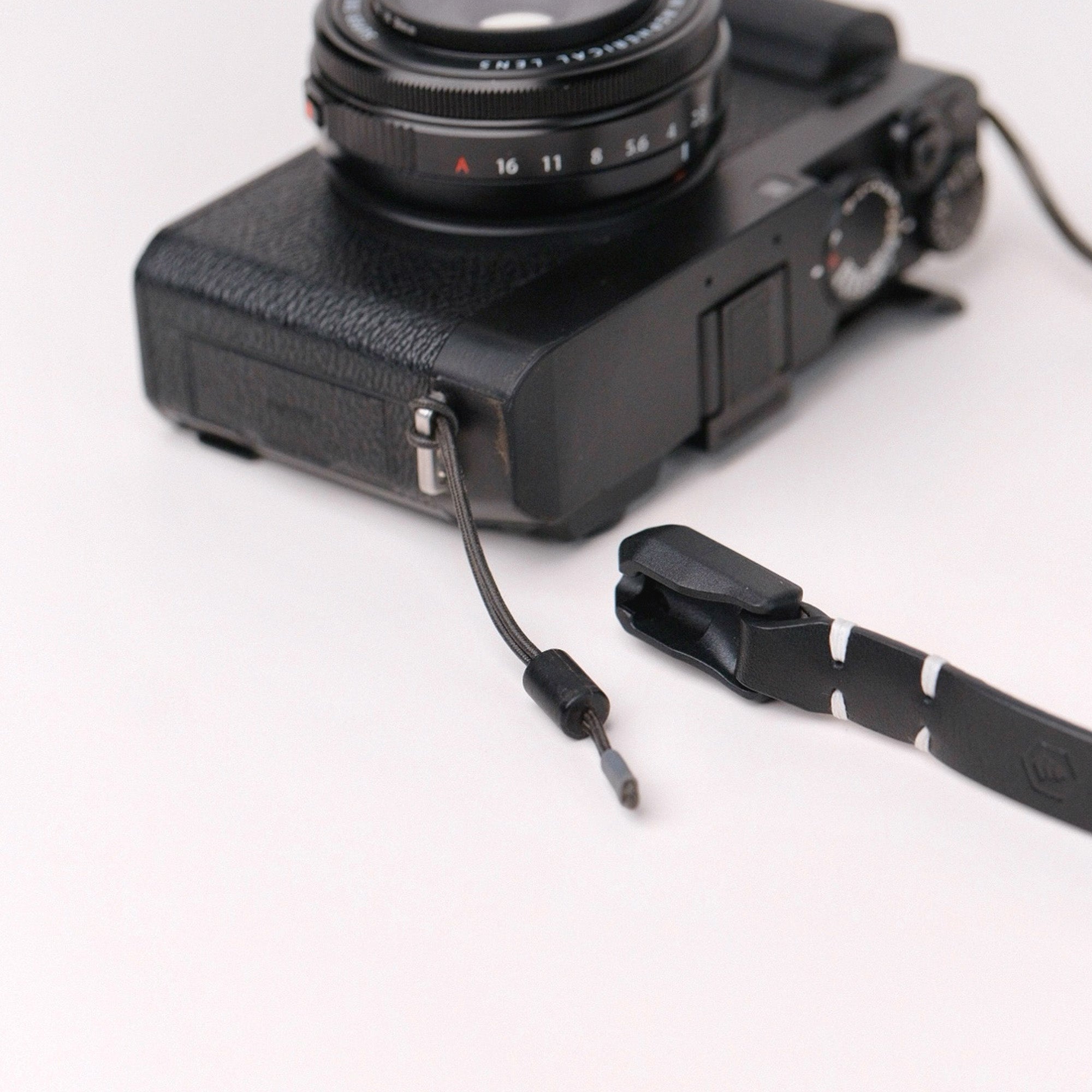 Evergreen Minimalist Camera Strap with Maglink – Magnetic Quick-Release Leather Strap(28"/38")