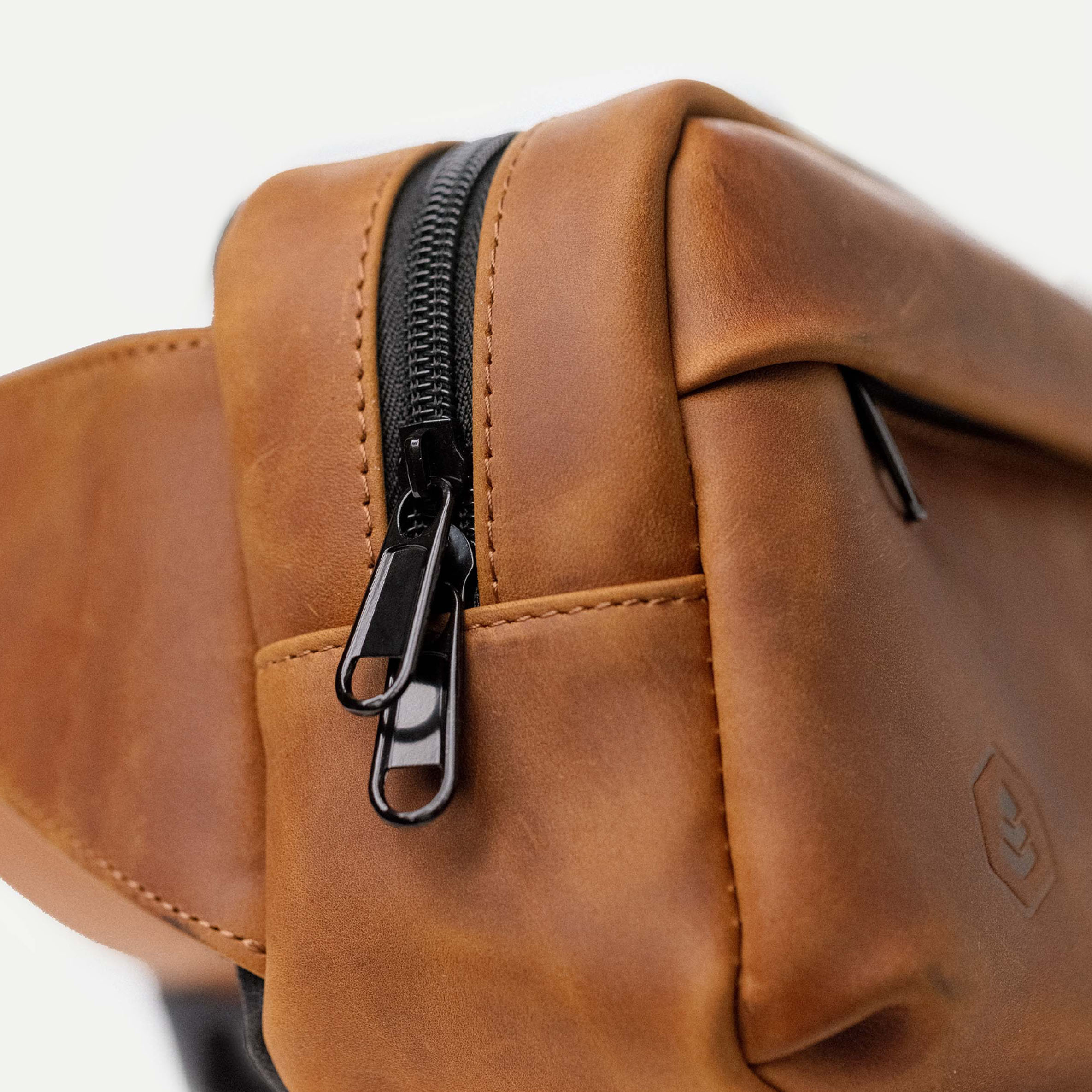 Premium_Materials_Legazy_Camera_Sling_Listing.jpg