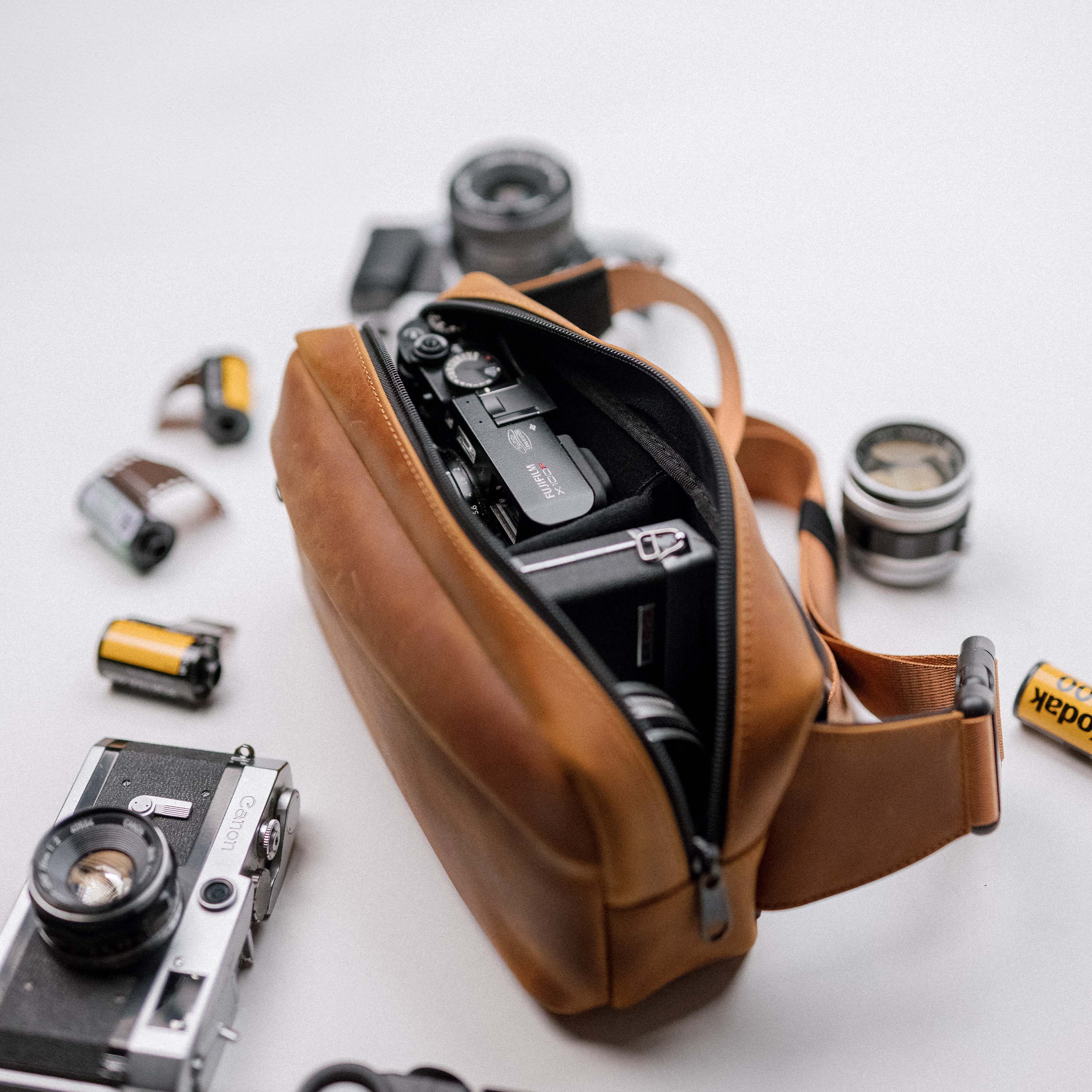 Legacy Camera Sling - 2L Leather