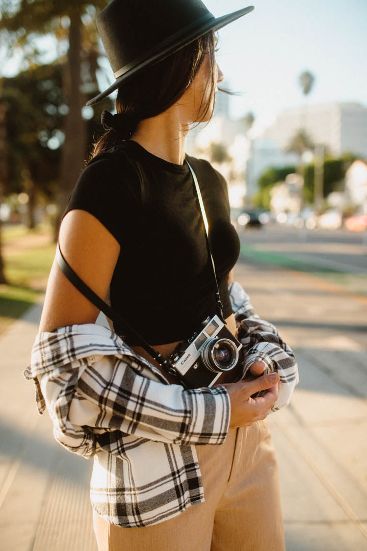 camera_strap_web_andrea-2.jpg